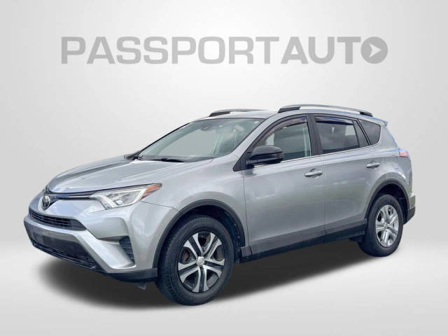 2017 Toyota RAV4 LE AWD photo
