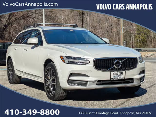 2020 Volvo V90 Cross Country  AWD photo