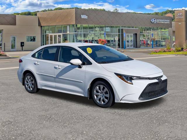 2020 Toyota Corolla LE FWD photo