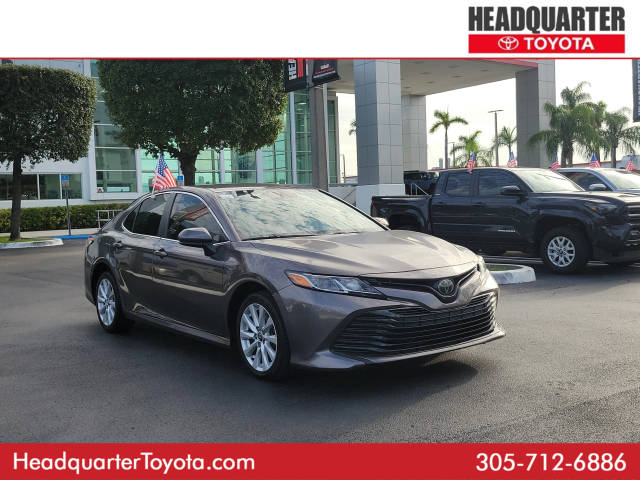 2020 Toyota Camry LE FWD photo