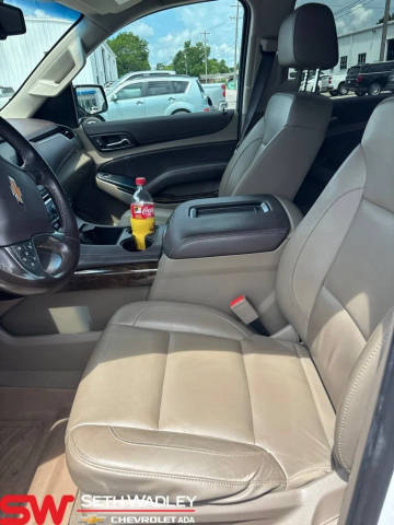 2020 Chevrolet Suburban LT RWD photo