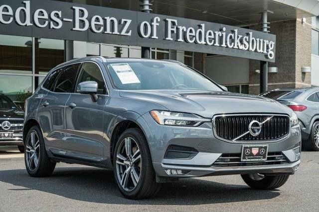 2020 Volvo XC60 Momentum AWD photo