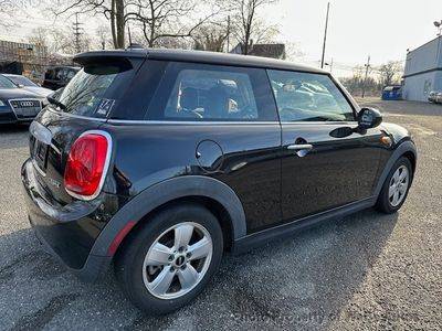 2015 MINI Hardtop 2 Door  FWD photo