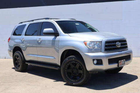 2017 Toyota Sequoia SR5 RWD photo