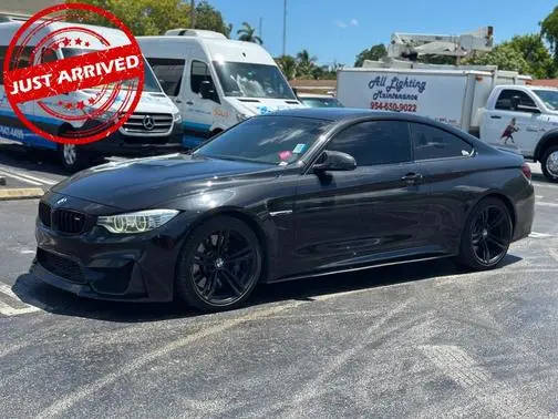 2017 BMW M4  RWD photo