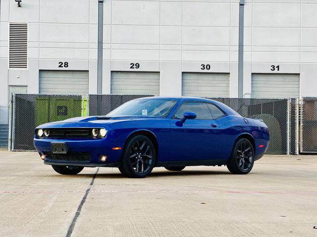 2020 Dodge Challenger SXT RWD photo