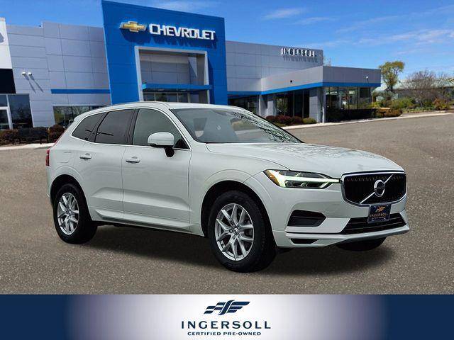 2020 Volvo XC60 Momentum AWD photo