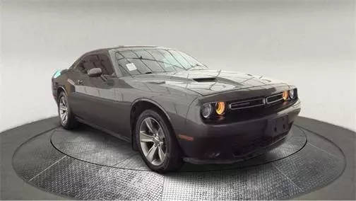 2019 Dodge Challenger SXT RWD photo