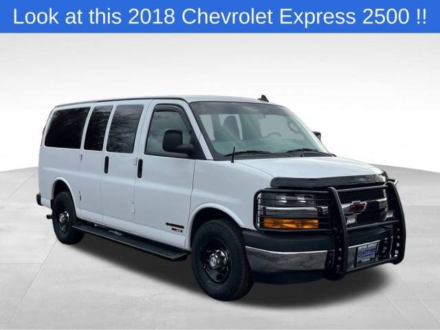 2018 Chevrolet Express LT RWD photo