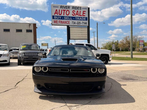 2019 Dodge Challenger R/T RWD photo