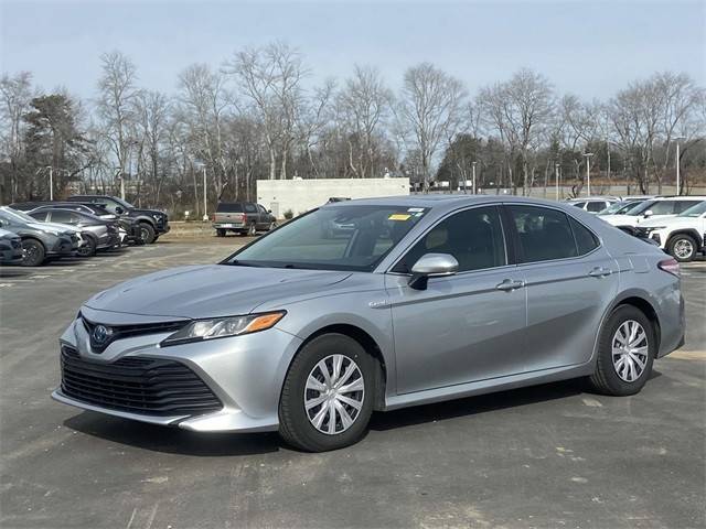 2020 Toyota Camry Hybrid LE FWD photo