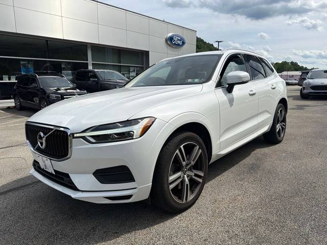 2020 Volvo XC60 Momentum AWD photo