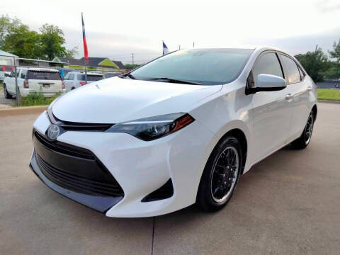 2019 Toyota Corolla LE FWD photo