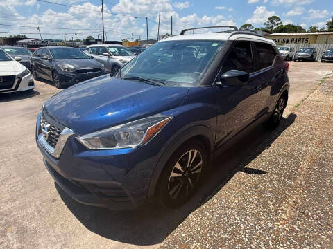2020 Nissan Kicks SV FWD photo