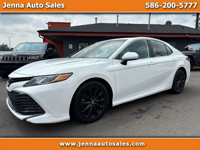 2020 Toyota Camry LE FWD photo