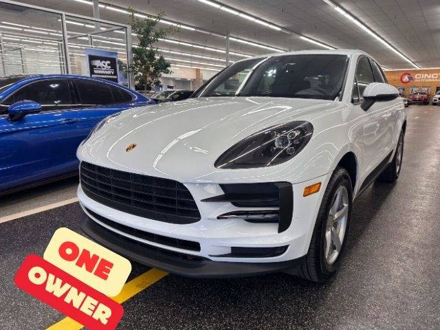 2020 Porsche Macan  AWD photo