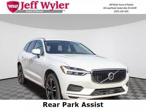 2020 Volvo XC60 Momentum AWD photo