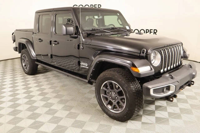 2020 Jeep Gladiator Overland 4WD photo