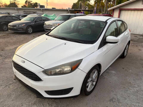 2018 Ford Focus SE FWD photo