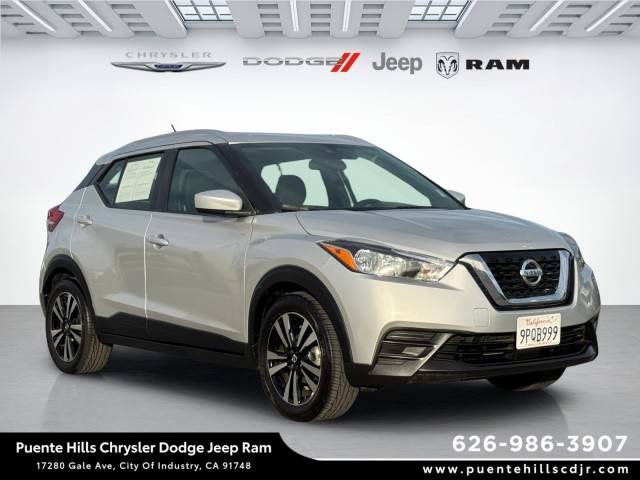 2020 Nissan Kicks SV FWD photo