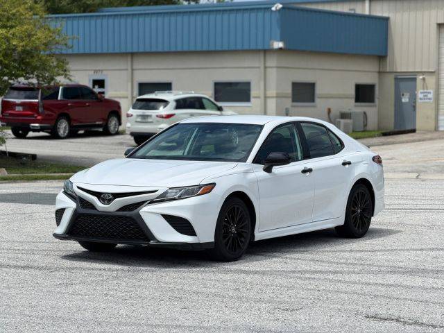 2020 Toyota Camry SE Nightshade FWD photo