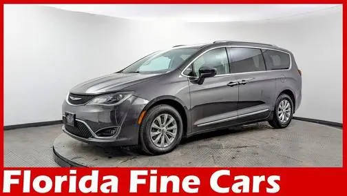 2019 Chrysler Pacifica Minivan Touring L FWD photo
