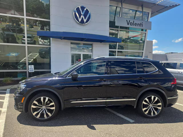 2020 Volkswagen Tiguan SEL Premium R-Line AWD photo