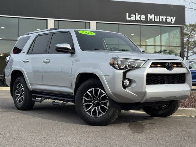 2019 Toyota 4Runner SR5 RWD photo