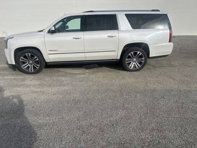 2020 GMC Yukon XL Denali 4WD photo