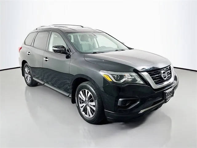 2020 Nissan Pathfinder S FWD photo