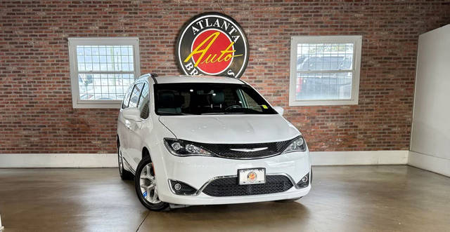 2020 Chrysler Pacifica Minivan Touring L 35th Anniversary FWD photo