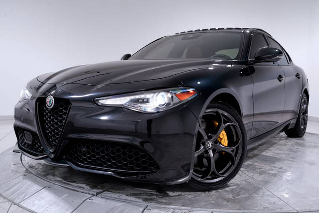 2020 Alfa Romeo Giulia Ti Sport AWD photo