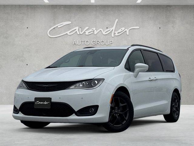 2020 Chrysler Pacifica Minivan Touring L Plus FWD photo