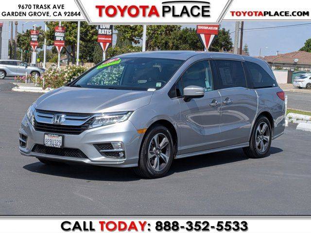 2020 Honda Odyssey Touring FWD photo