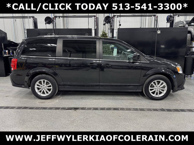 2018 Dodge Grand Caravan SXT FWD photo