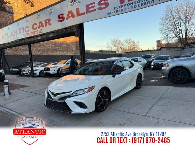 2018 Toyota Camry XSE FWD photo