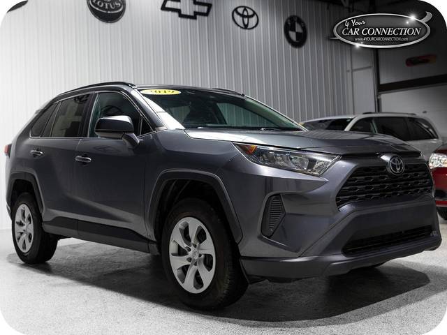 2019 Toyota RAV4 LE AWD photo