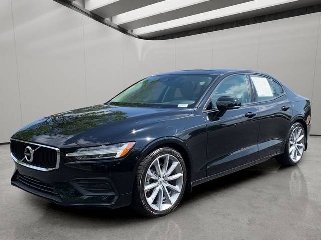 2020 Volvo S60 Momentum FWD photo