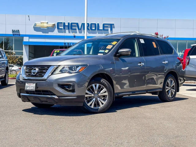 2020 Nissan Pathfinder S FWD photo