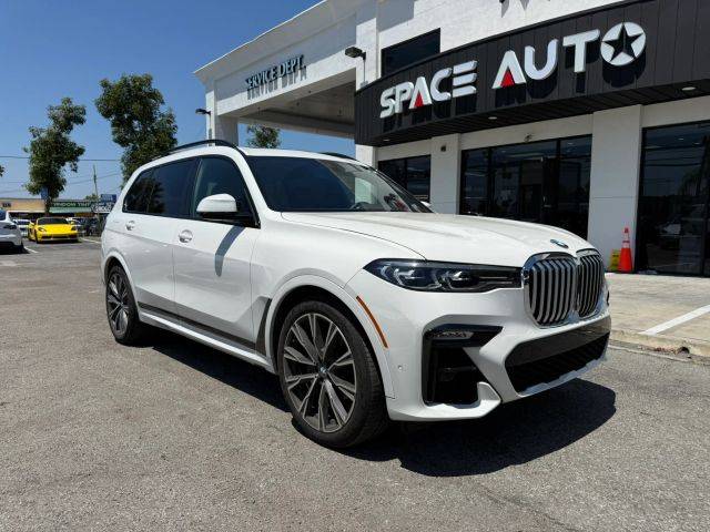 2020 BMW X7 xDrive40i AWD photo