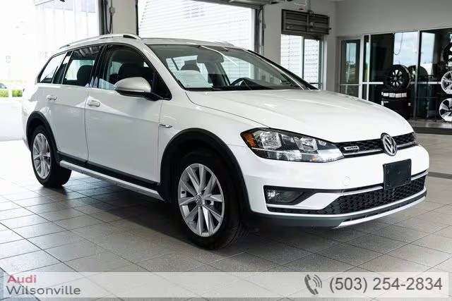 2019 Volkswagen Golf Alltrack S AWD photo