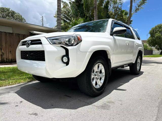 2020 Toyota 4Runner SR5 RWD photo