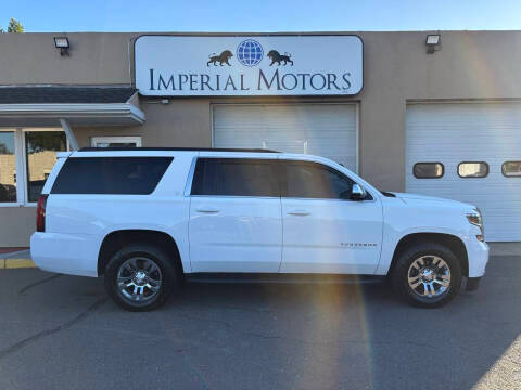 2019 Chevrolet Suburban LT 4WD photo