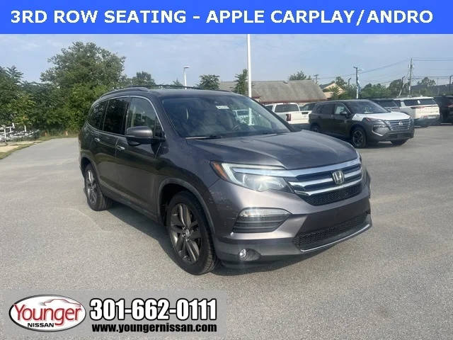 2017 Honda Pilot Touring AWD photo