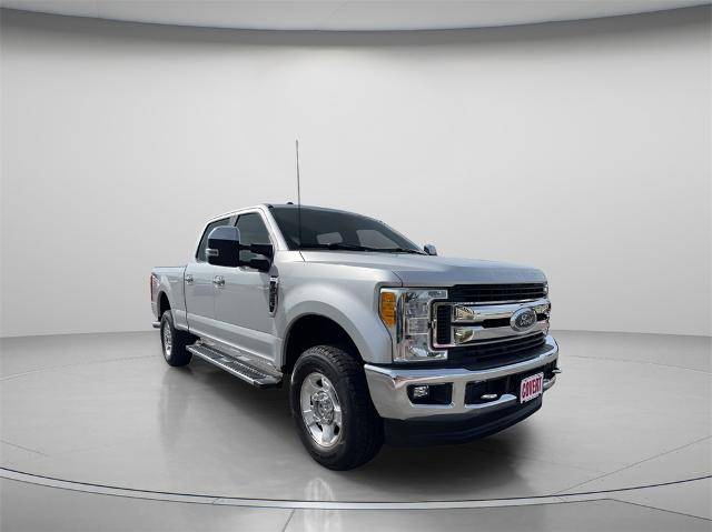 2017 Ford  XLT 4WD photo