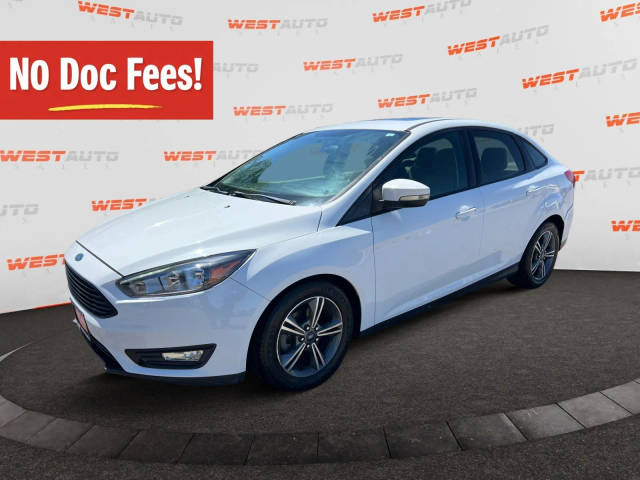 2016 Ford Focus SE FWD photo