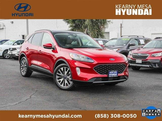 2020 Ford Escape Titanium Hybrid AWD photo