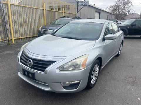 2015 Nissan Altima 2.5 S FWD photo