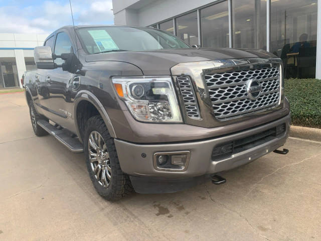 2018 Nissan Titan XD Platinum Reserve 4WD photo