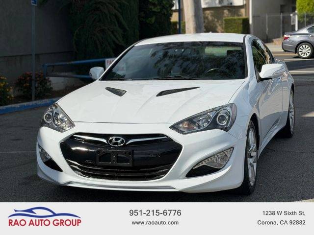2015 Hyundai Genesis 3.8L Base RWD photo